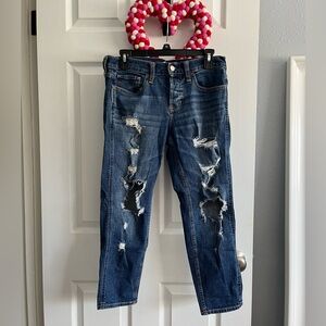 Low rise boyfriend jeans